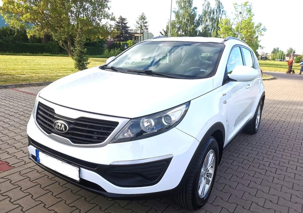 Kia Sportage cena 40900 przebieg: 249000, rok produkcji 2013 z Radom małe 137